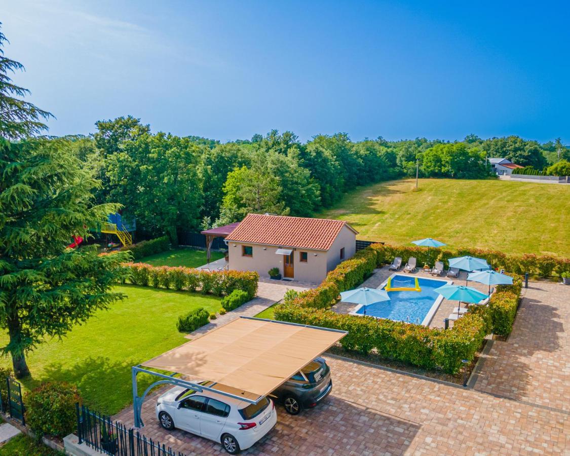 Flora Guest house 4*