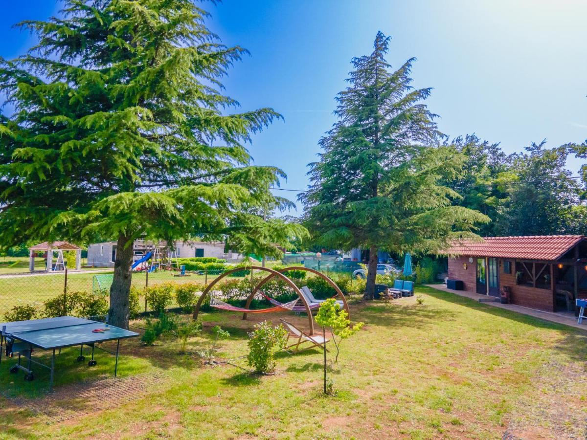 Guest house Flora 4*