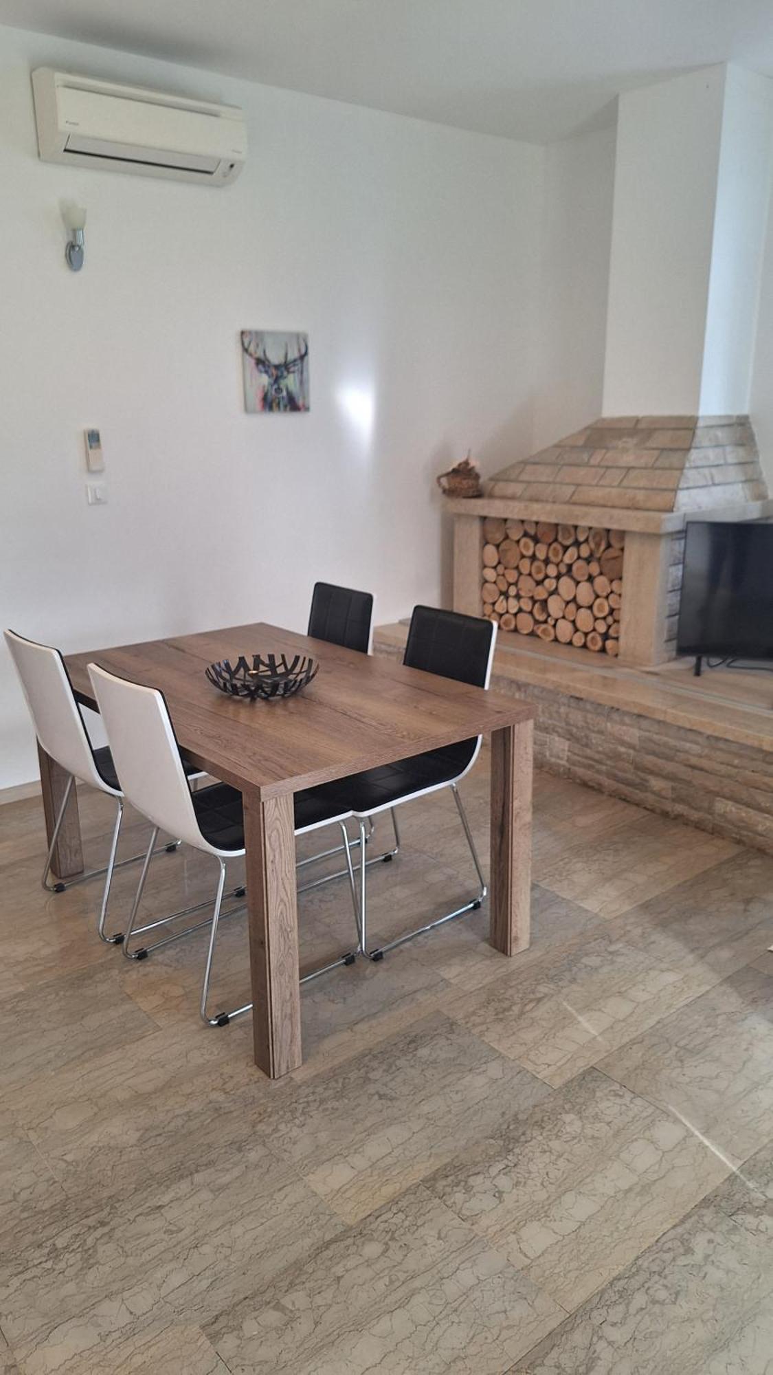 Guest house Flora Pazin